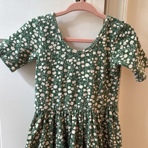 Alice + Ames Short Sleeve Ballet Dress, Size 5 - Picture 3 of 5